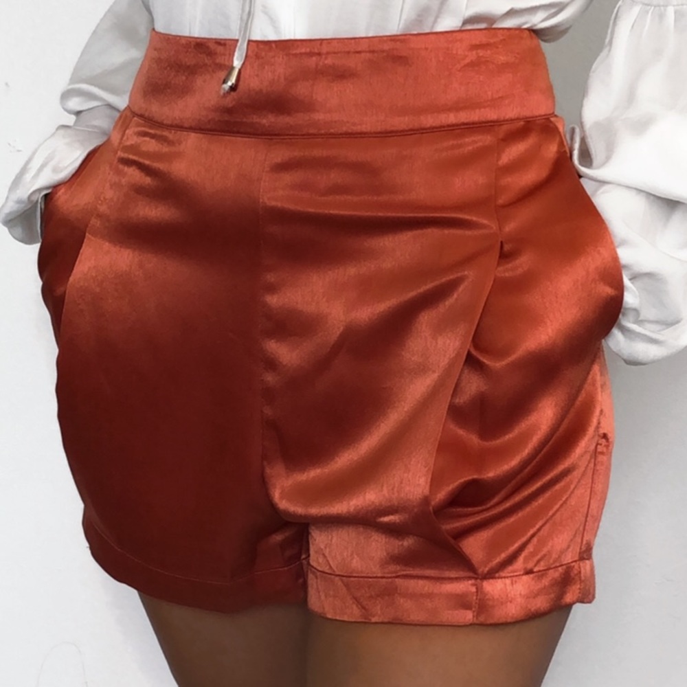 Elegant High waisted short